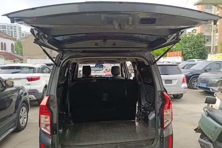 Used Wuling Zhengcheng 2022 2.0L Manual Entrepreneurial Version Trunk