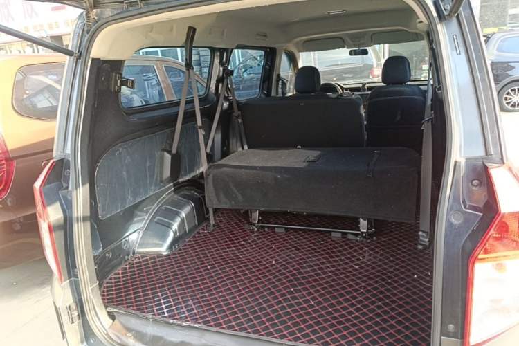 Used Wuling Zhengcheng 2022 2.0L Manual Entrepreneurial Version Trunk