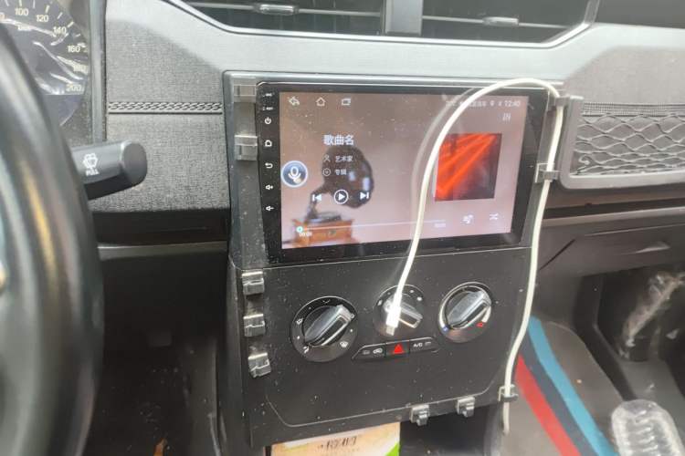 Used Wuling Zhengcheng 2022 2.0L Manual Entrepreneurial Version Audio And AC Panel