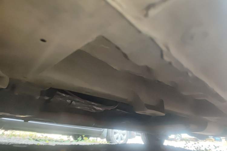 Used Wuling Zhengcheng 2022 2.0L Manual Entrepreneurial Version Chassis Front Left