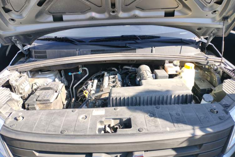Used Wuling Zhengcheng 2022 2.0L Manual Entrepreneurial Version Engine Bay