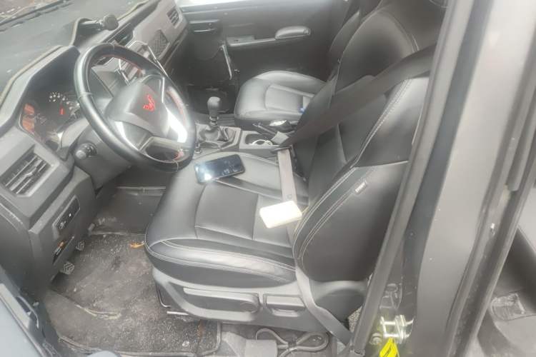 Used Wuling Zhengcheng 2022 2.0L Manual Entrepreneurial Version Left Front Seat