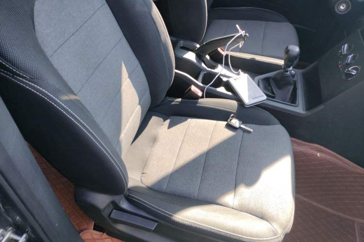 Used Wuling Zhengcheng 2022 2.0L Manual Entrepreneurial Version Right Front Seat