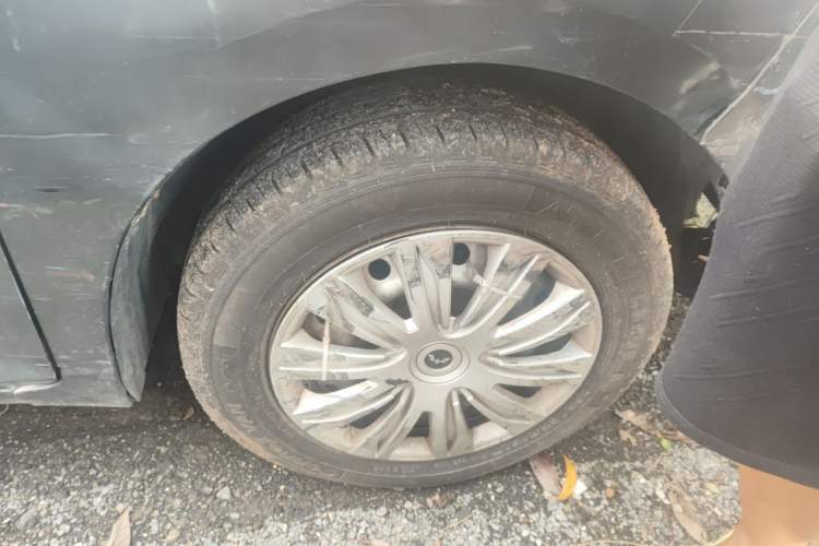 Used Wuling Zhengcheng 2022 2.0L Manual Entrepreneurial Version Right Front Wheel Hub