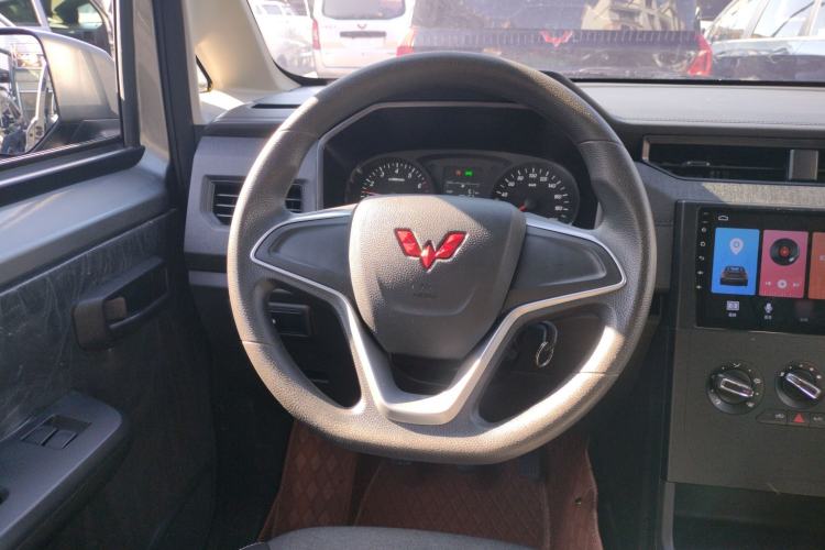 Used Wuling Zhengcheng 2022 2.0L Manual Entrepreneurial Version Steering Wheel