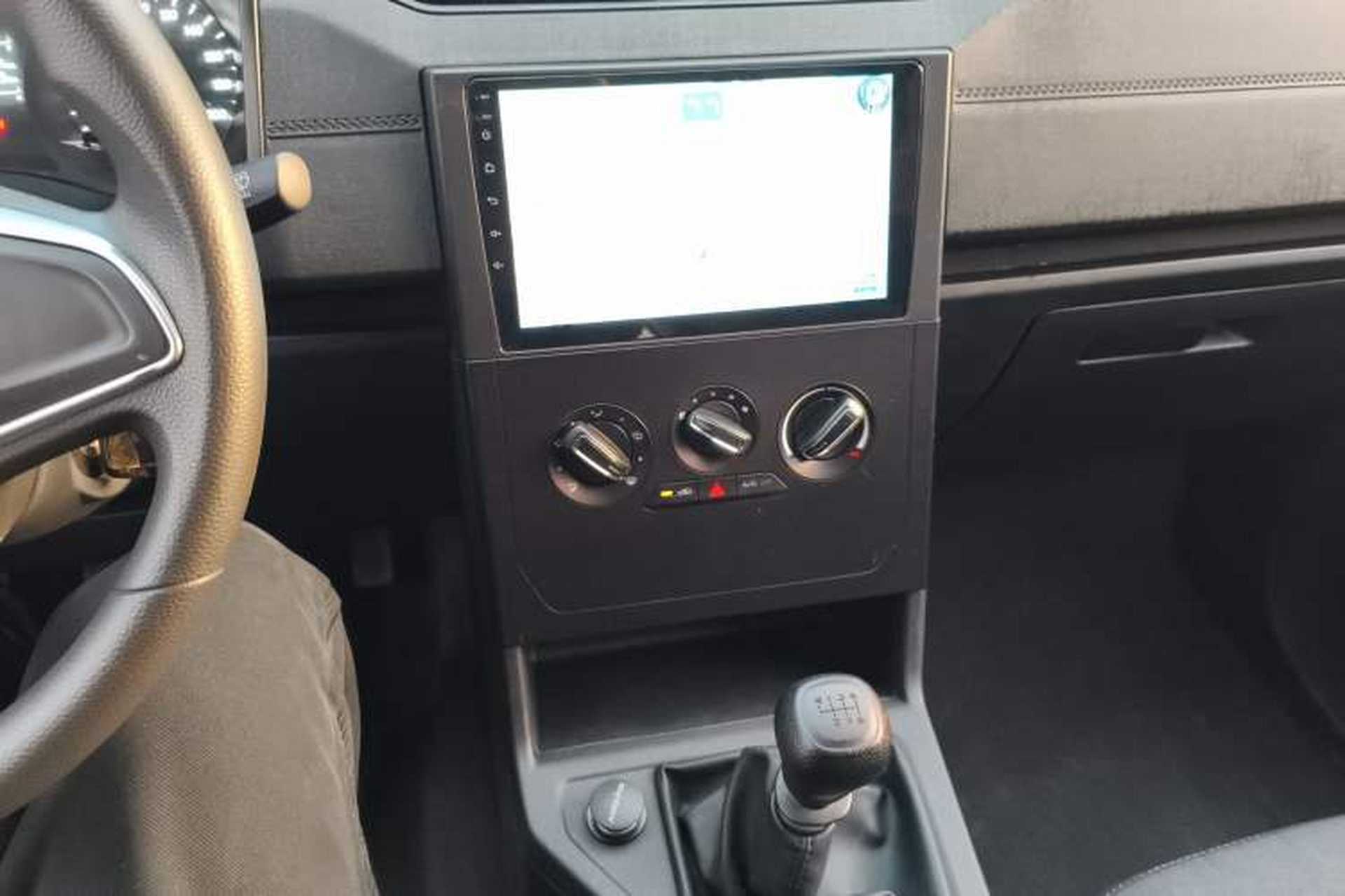 Used Wuling Zhengcheng 2022 2.0L Manual Entrepreneurial Version Audio And AC Panel