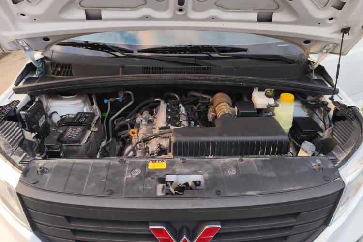Used Wuling Zhengcheng 2022 2.0L Manual Entrepreneurial Version Engine Bay