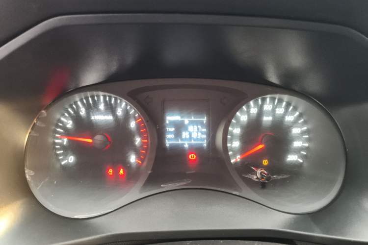 Used Wuling Zhengcheng 2022 2.0L Manual Entrepreneurial Version Instrument Cluster