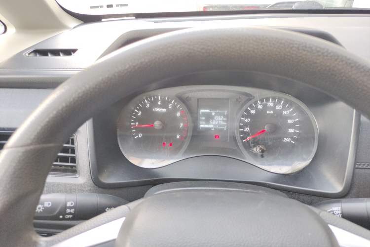 Used Wuling Zhengcheng 2022 2.0L Manual Entrepreneurial Version Instrument Cluster