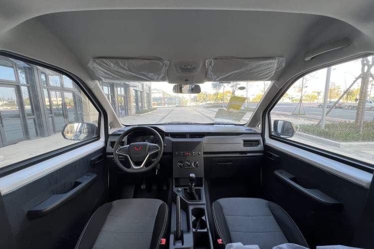 Used Wuling Zhengcheng 2022 2.0L Manual Entrepreneurial Version Interior 5