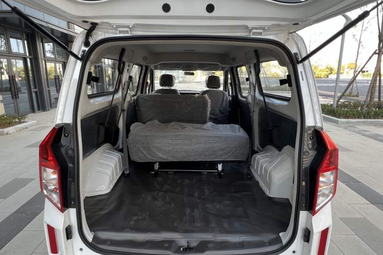 Used Wuling Zhengcheng 2022 2.0L Manual Entrepreneurial Version Interior 6