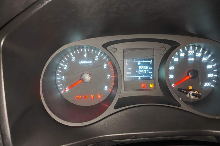 Used Wuling Zhengcheng 2022 2.0L Manual Entrepreneurial Version Odometer Close Up