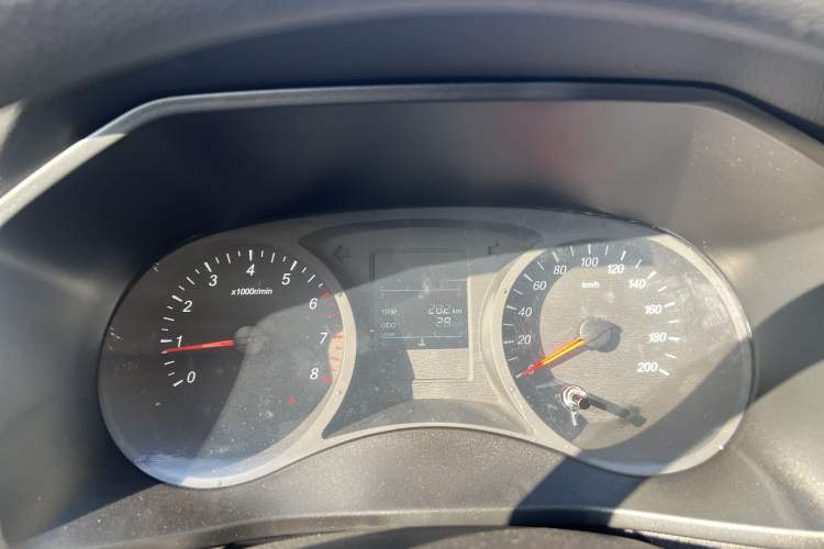 Used Wuling Zhengcheng 2022 2.0L Manual Entrepreneurial Version Odometer Close Up
