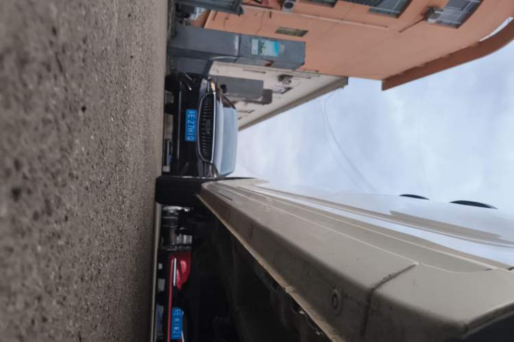 Used Wuling Zhengcheng 2022 2.0L Manual Entrepreneurial Version Right Side Sill