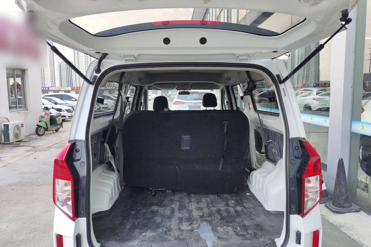 Used Wuling Zhengcheng 2022 2.0L Manual Entrepreneurial Version Trunk