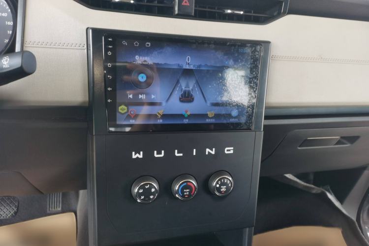 Used Wuling Zhengcheng New Energy 2023 Comfort Model Audio And AC Panel