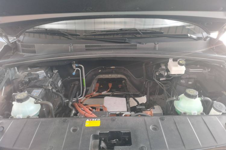 Used Wuling Zhengcheng New Energy 2023 Comfort Model Engine Bay
