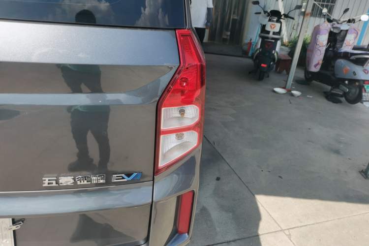 Used Wuling Zhengcheng New Energy 2023 Comfort Model Exterior 6