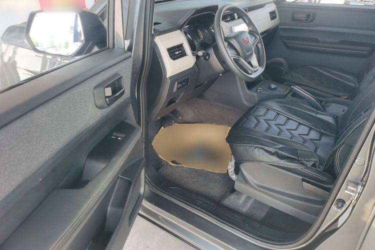Used Wuling Zhengcheng New Energy 2023 Comfort Model Interior 3