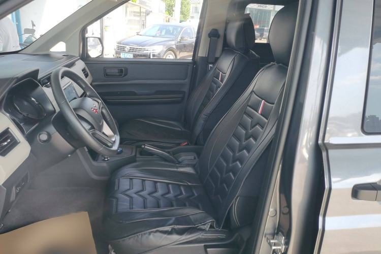 Used Wuling Zhengcheng New Energy 2023 Comfort Model Left Front Seat