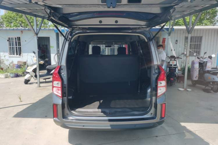 Used Wuling Zhengcheng New Energy 2023 Comfort Model Trunk