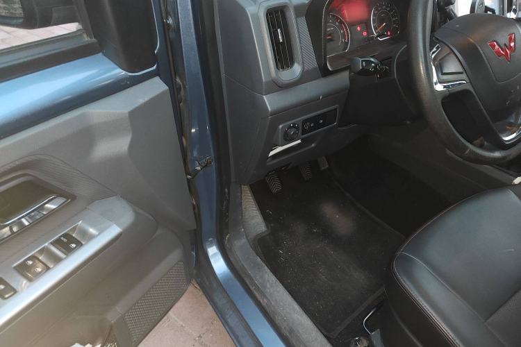 Used Wuling Zhengtu 2021 1.5L Adventure LAR Driver Seat