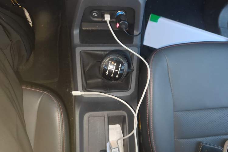 Used Wuling Zhengtu 2021 1.5L Adventure LAR Gear Lever