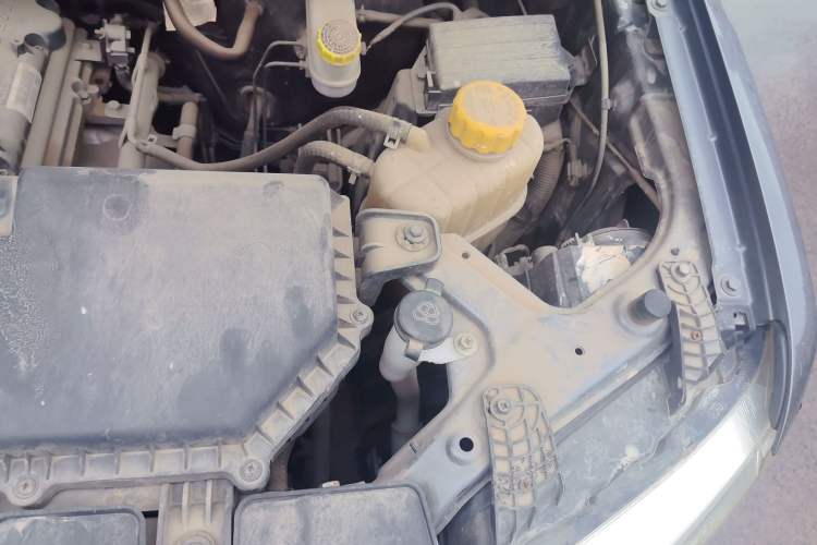 Used Wuling Zhengtu 2021 1.5L Adventure LAR Engine Bay Left