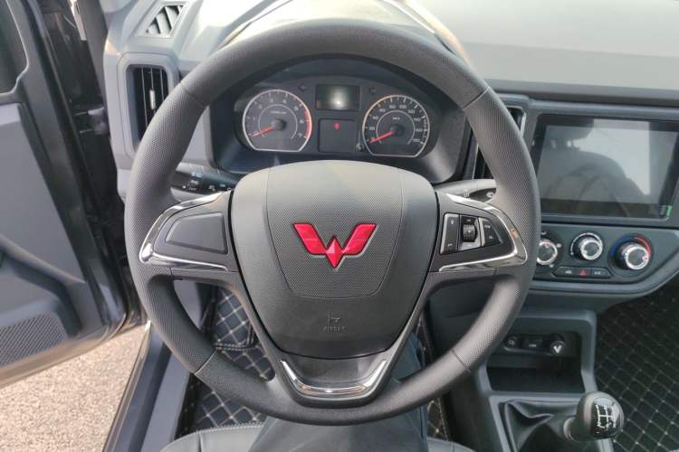Used Wuling Zhengtu 2021 1.5L Adventure LAR Steering Wheel