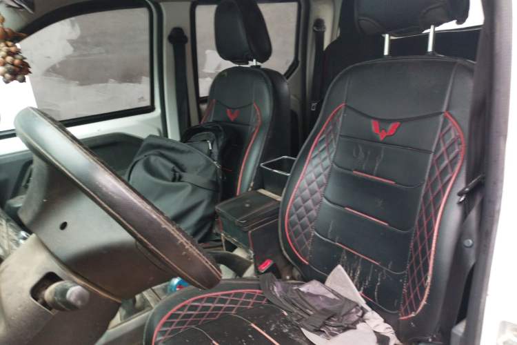 Used Wuling Zhengtu 2021 1.5L Adventure LAR Left Front Seat
