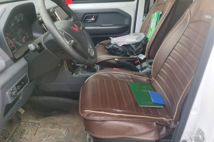 Used Wuling Zhengtu 2021 1.5L Adventure LAR Left Front Seat