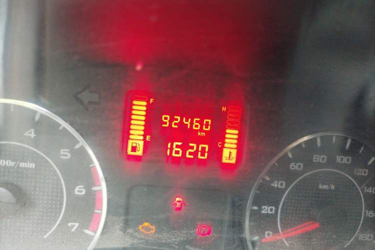 Used Wuling Zhengtu 2021 1.5L Adventure LAR Odometer Close Up