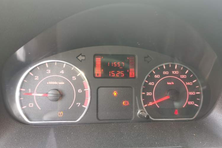 Used Wuling Zhengtu 2021 1.5L Adventure LAR Odometer Close Up