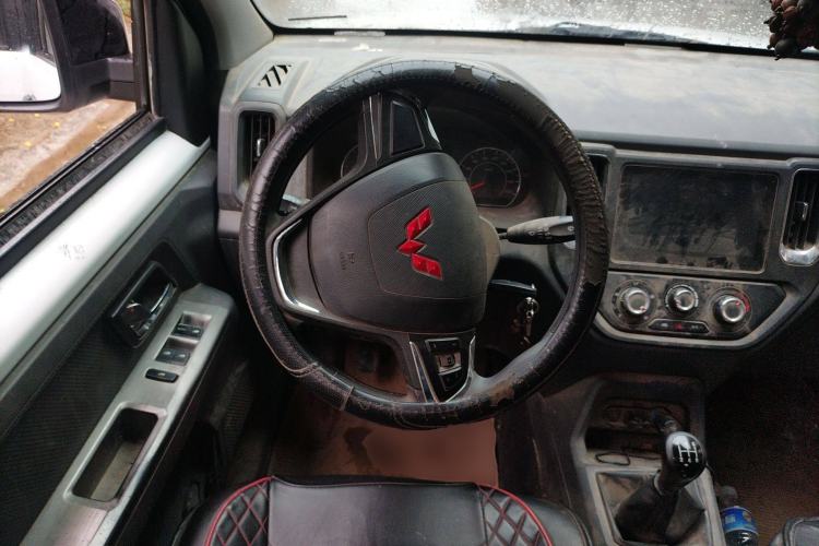 Used Wuling Zhengtu 2021 1.5L Adventure LAR Steering Wheel