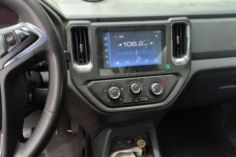 Used Wuling Zhengtu 2021 1.5L Adventure LAR Audio And AC Panel