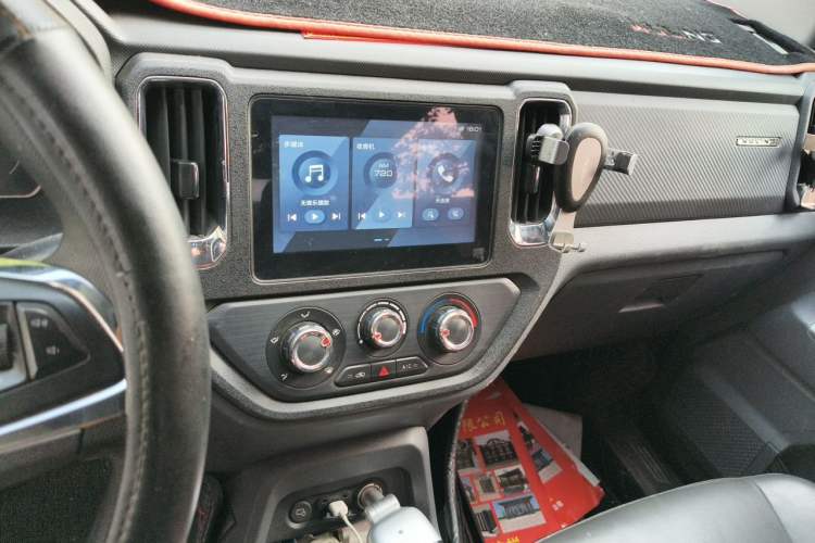 Used Wuling Zhengtu 2021 1.5L Adventure LAR Audio And AC Panel