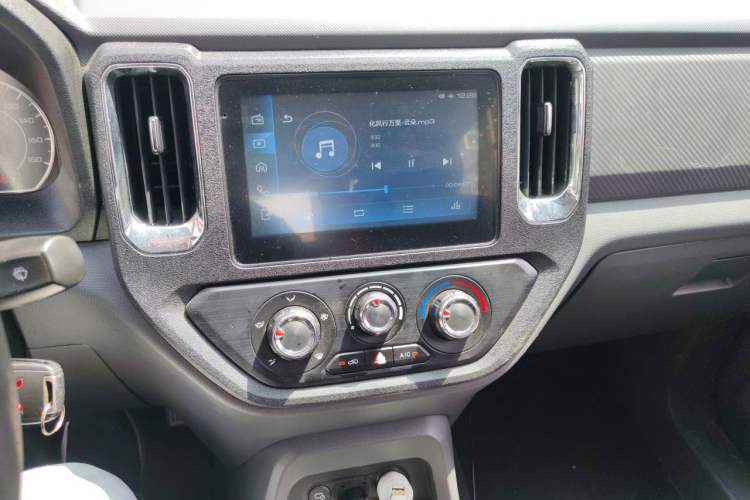 Used Wuling Zhengtu 2021 1.5L Adventure LAR Audio And AC Panel