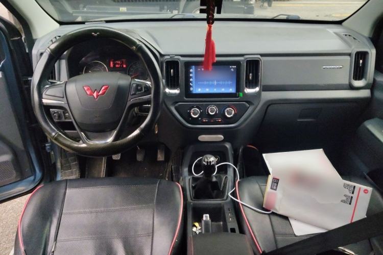 Used Wuling Zhengtu 2021 1.5L Adventure LAR Center Console