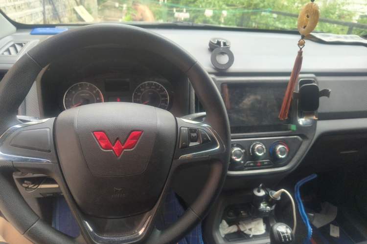 Used Wuling Zhengtu 2021 1.5L Adventure LAR Center Console