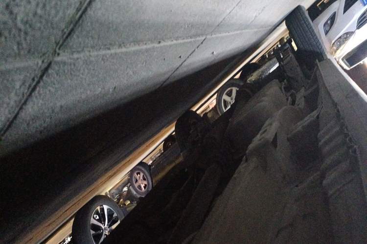 Used Wuling Zhengtu 2021 1.5L Adventure LAR Chassis Front Right