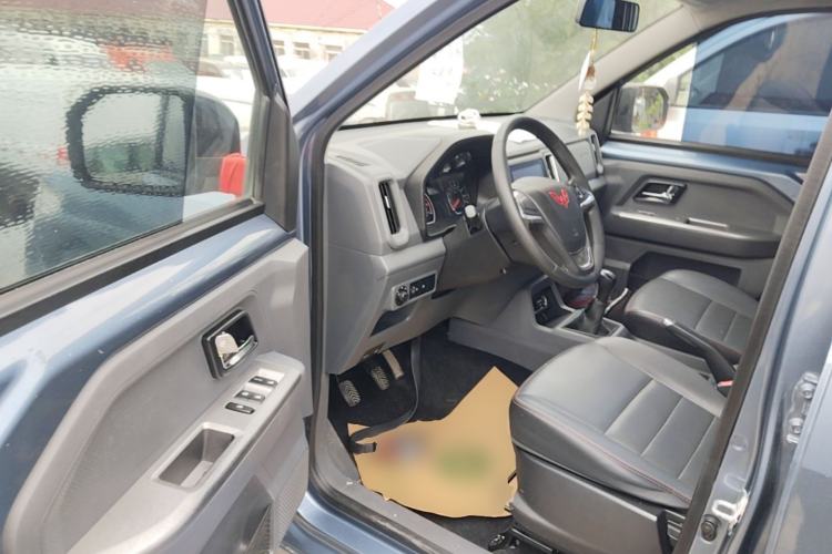Used Wuling Zhengtu 2021 1.5L Adventure LAR Driver Seat