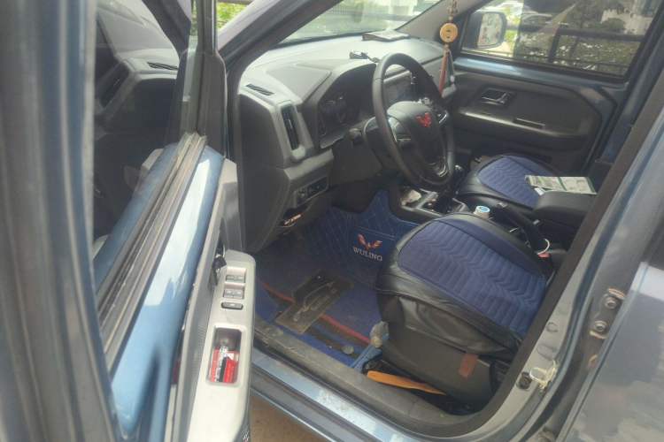 Used Wuling Zhengtu 2021 1.5L Adventure LAR Driver Seat