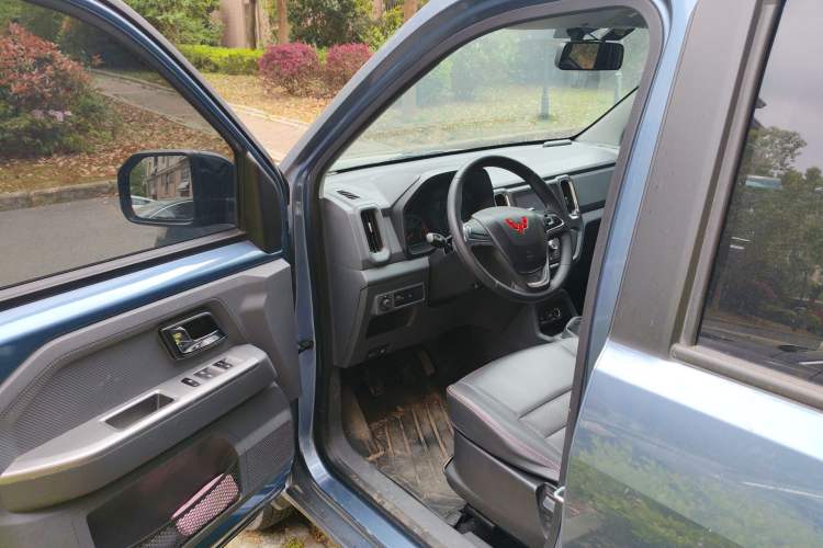 Used Wuling Zhengtu 2021 1.5L Adventure LAR Driver Seat
