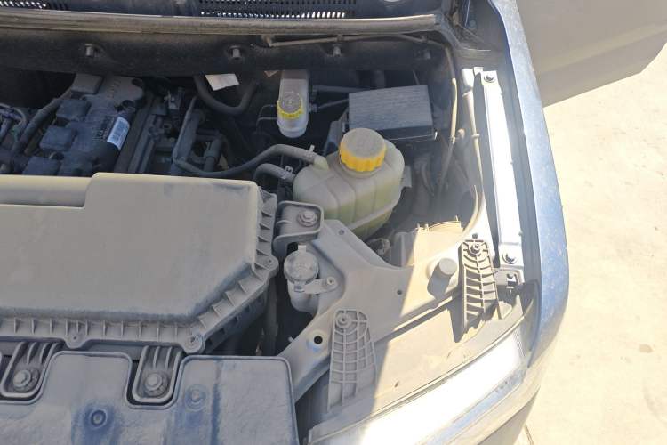 Used Wuling Zhengtu 2021 1.5L Adventure LAR Engine Bay Left
