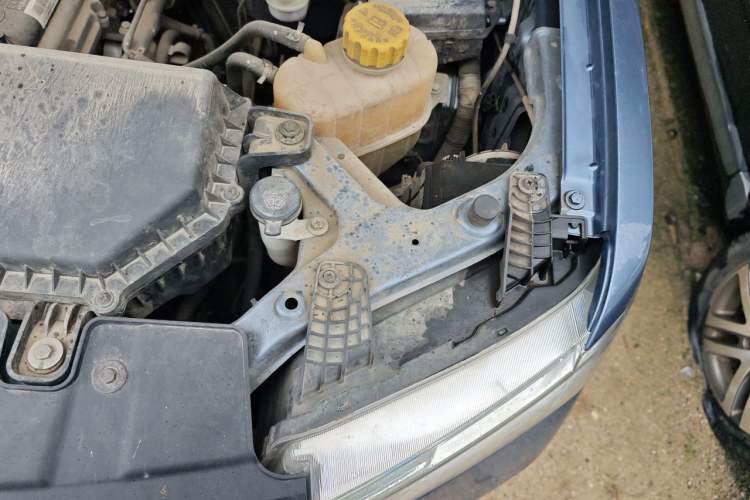 Used Wuling Zhengtu 2021 1.5L Adventure LAR Engine Bay Left