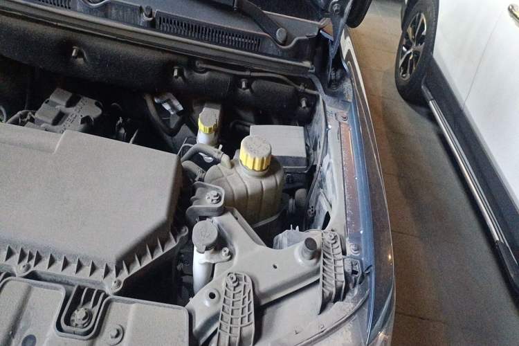 Used Wuling Zhengtu 2021 1.5L Adventure LAR Engine Bay Left