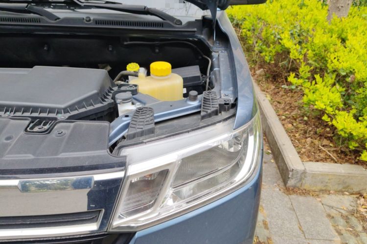 Used Wuling Zhengtu 2021 1.5L Adventure LAR Engine Bay Left