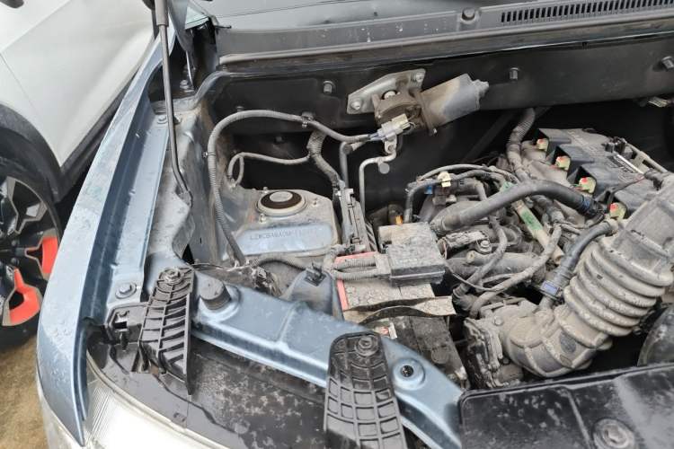 Used Wuling Zhengtu 2021 1.5L Adventure LAR Engine Bay Right