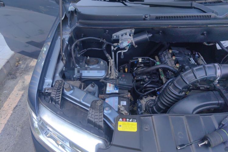 Used Wuling Zhengtu 2021 1.5L Entry-Level LAR Engine Bay Right