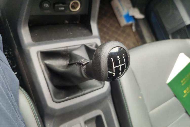 Used Wuling Zhengtu 2021 1.5L Adventure LAR Gear Lever